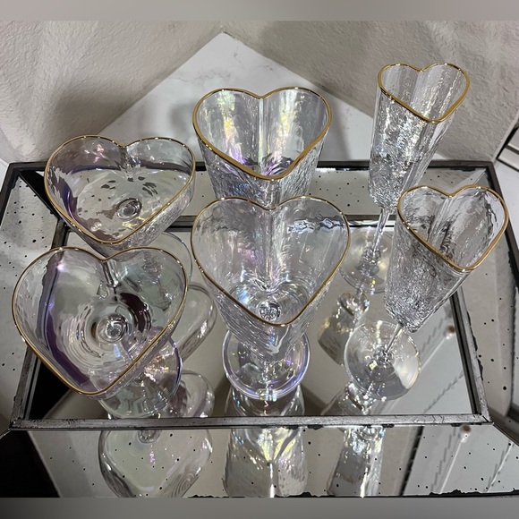 6-PIECE NEW HEART SHAPED IRIDESCENT
MARTINI/WINE/CHAMPAGNE/GLASSES BUNDLE - Picture 6 of 15